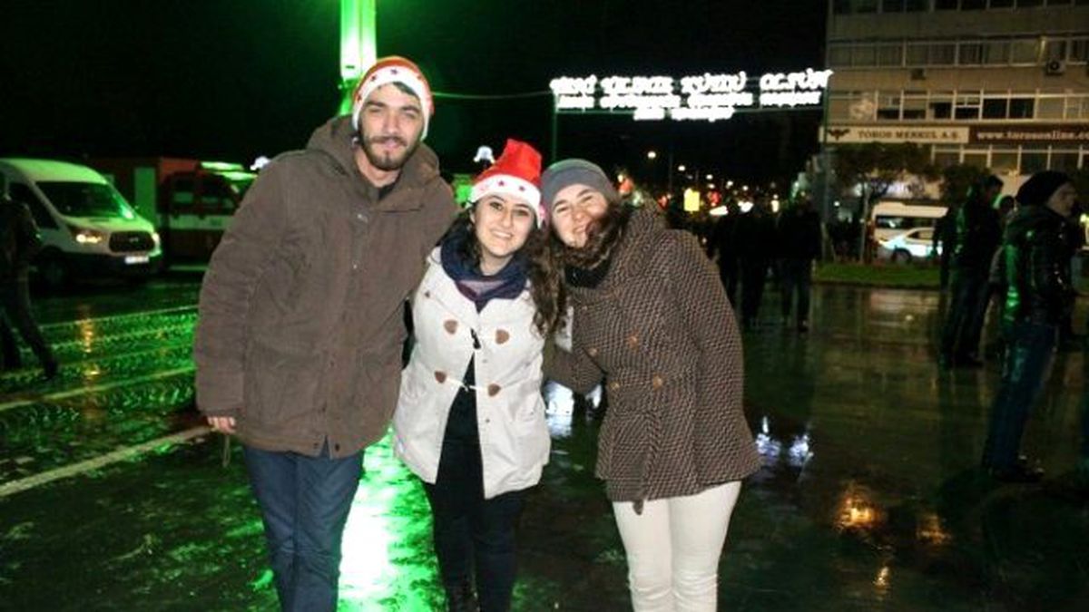 İzmirliler Şampiyonluk ve Barış İstedi