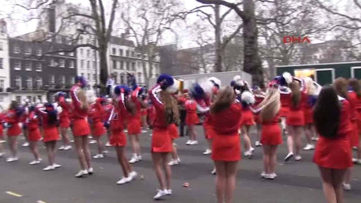 Londra\'da Yeni Yıl Geçit Töreni