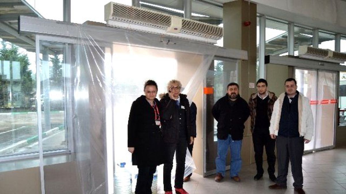 Milyonluk Terminale Naylon Kapıdan Girilip Çıkılıyor