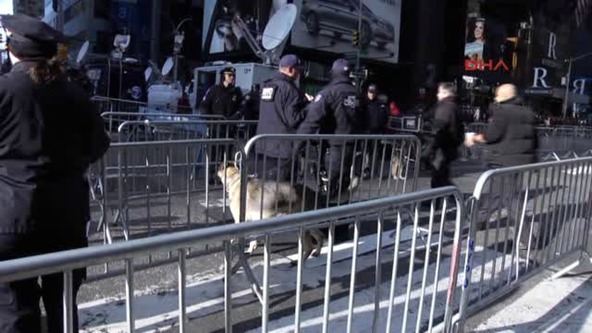New York Yeni Yılı Karşılamaya Hazırlanıyor