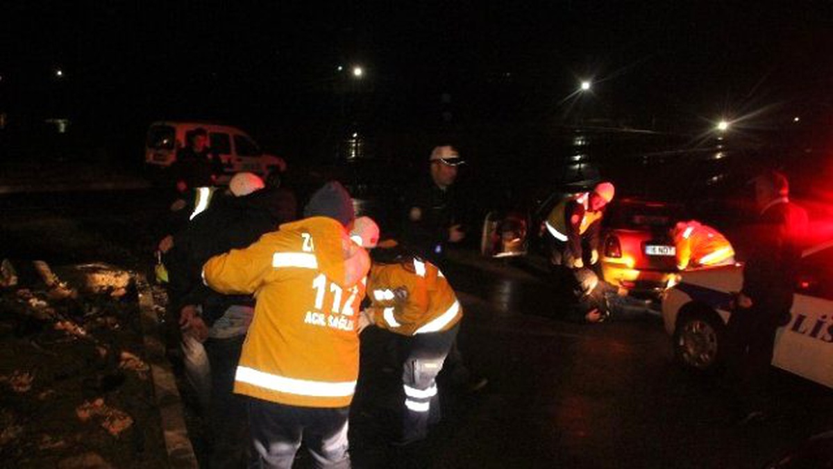 Polisin Üzerine Otomobilini Süren Sürücü ve Yanındaki Arkadaşı Vuruldu