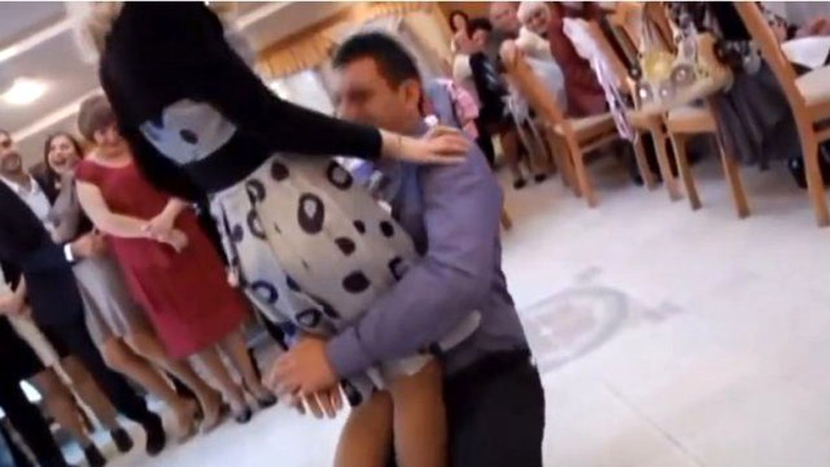 Rus Düğünlerinde Oynanan En Enterasan 10 Oyun