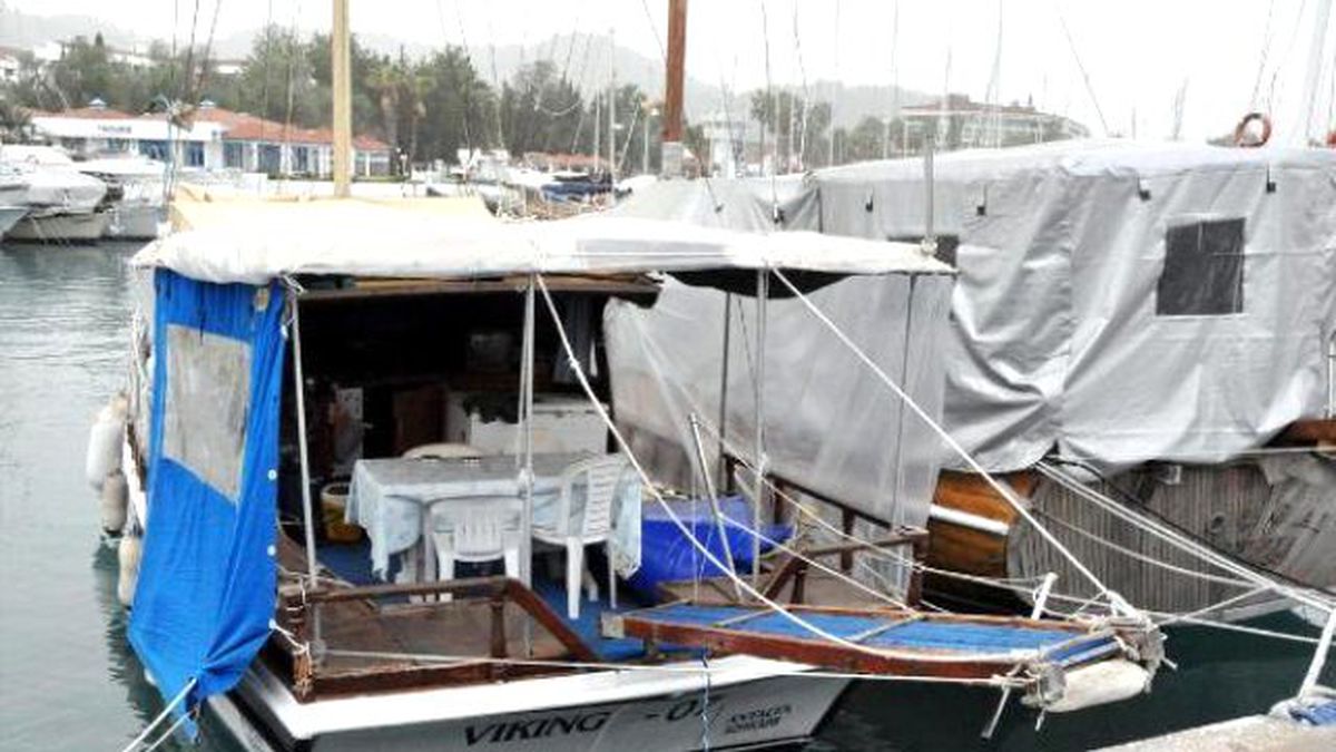 Teknesine Binerken Suya Düşüp Boğuldu