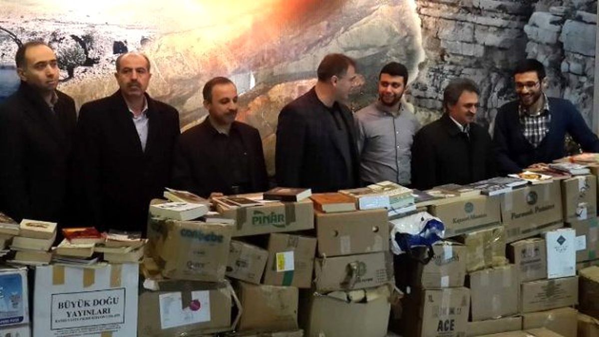 Yakılan Kütüphaneye Kitap Desteği