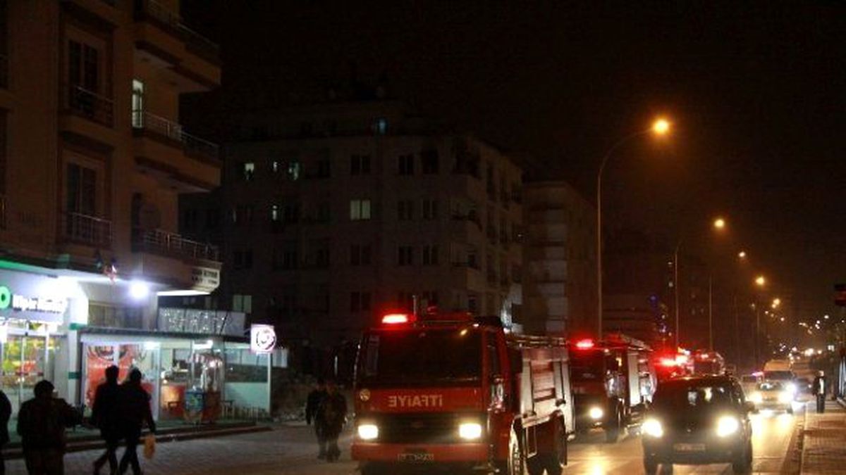 Yanmak Üzereyken 5. Kattan Atladı