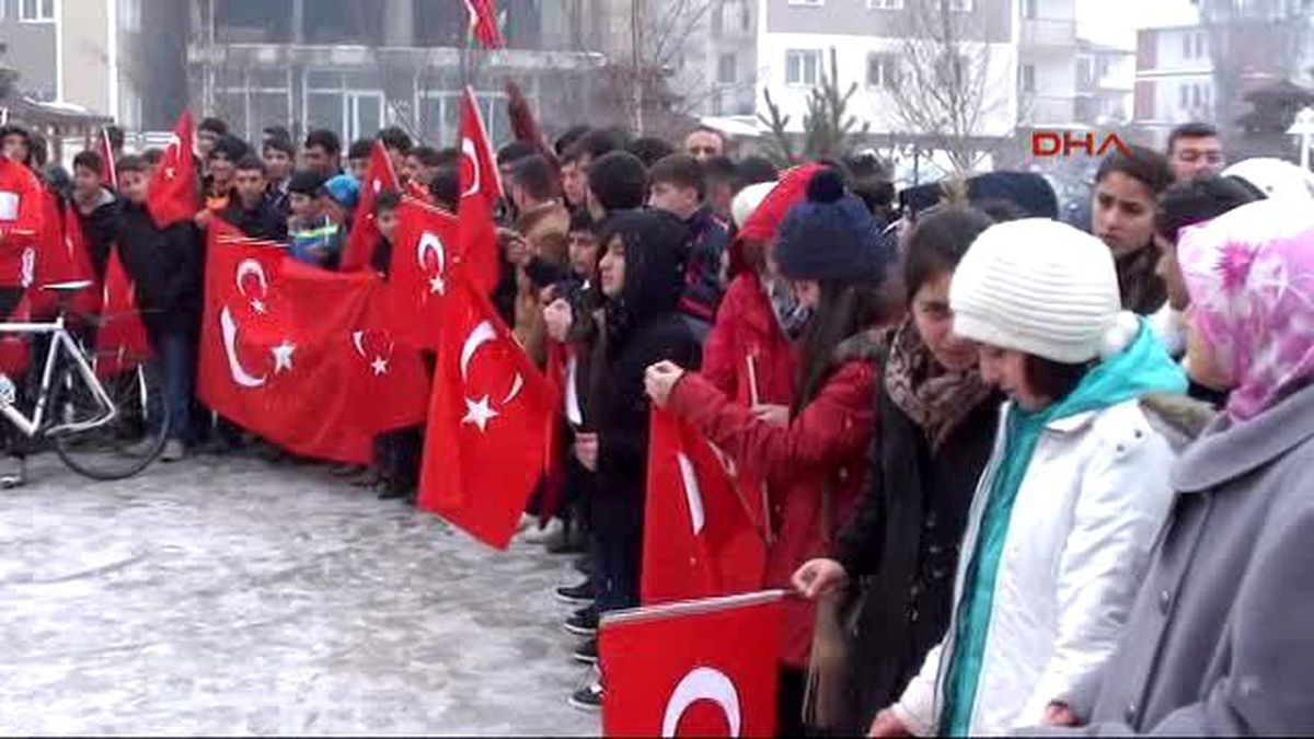 Ardahan Bisikletliler Ardahan\'dan Sarıkamış\'a Uğurlandı