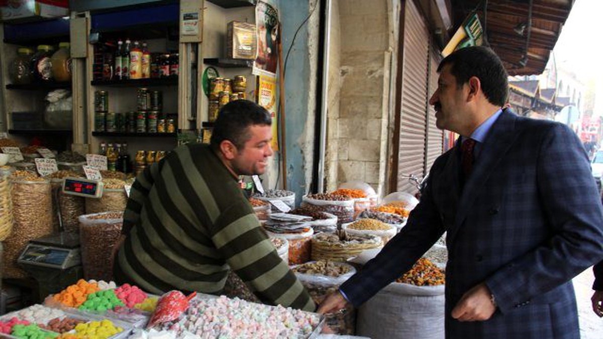 Başkan Ekinci Çarşı Esnafıyla Biraraya Geldi