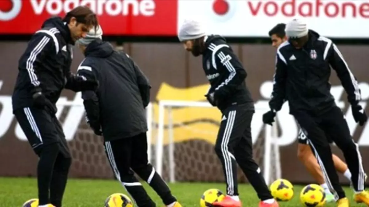 Beşiktaş\'ta Derbi Hazırlıkları Sürüyor