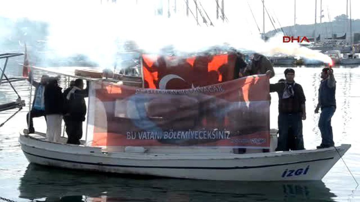Bodrum\'da Hdp\'lilere Denizden Sandallı Tepki -2