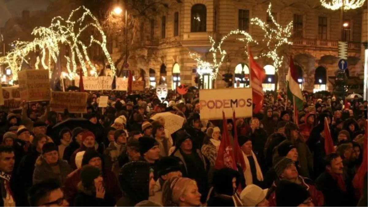 Budapeşte\'de Hükumet Karşıtı Protesto