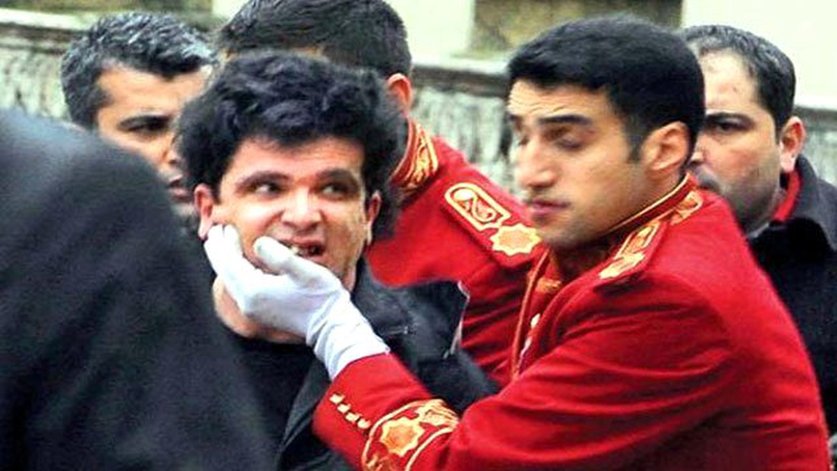 Hürriyet\'in Dolmabahçe Kurnazlığı