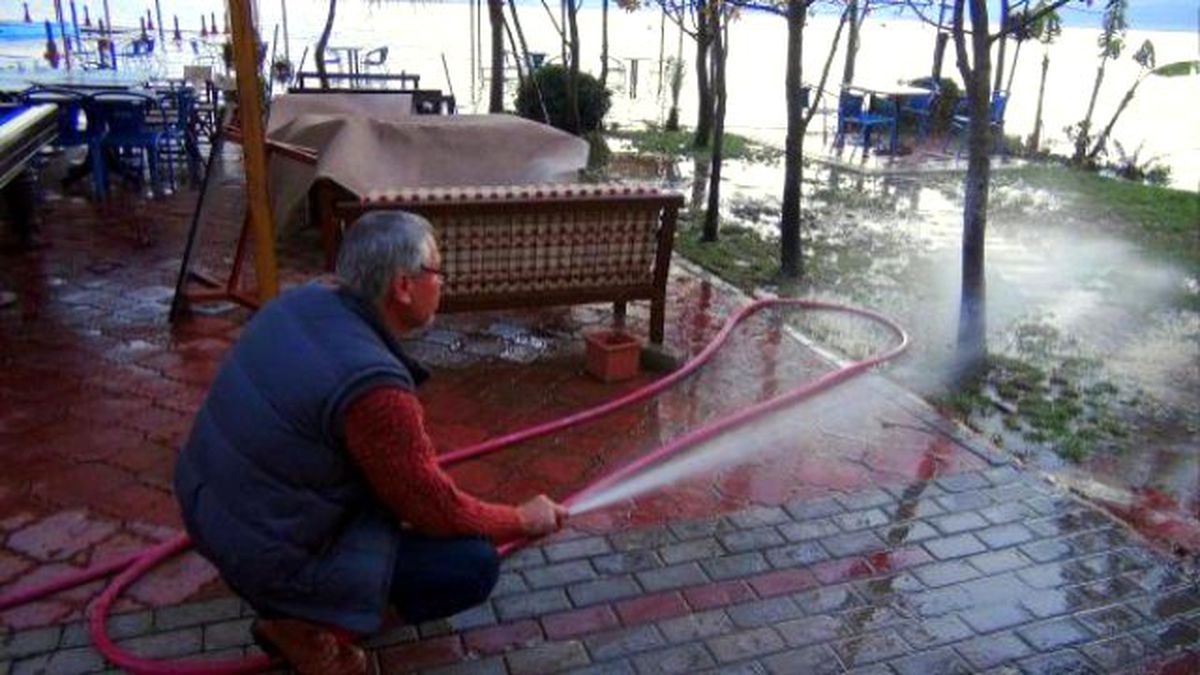 Köyceğiz Gölü Taştı, Cadde Venedik\'e Döndü