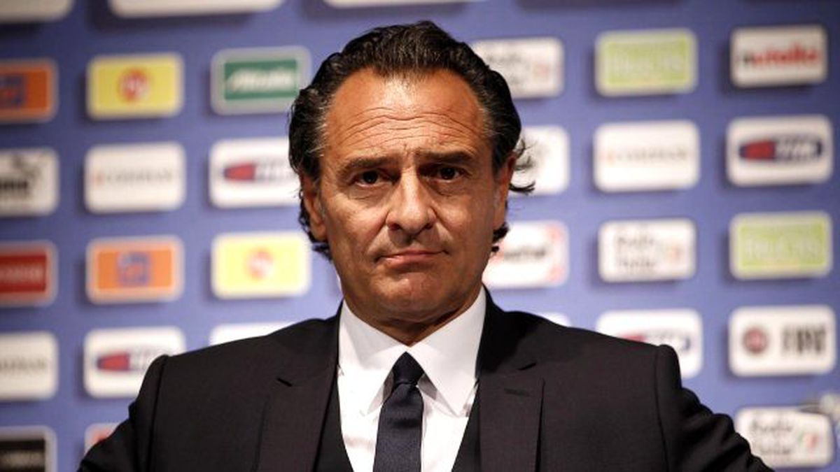 Prandelli Galatasaray Yönetimini Topa Tuttu!