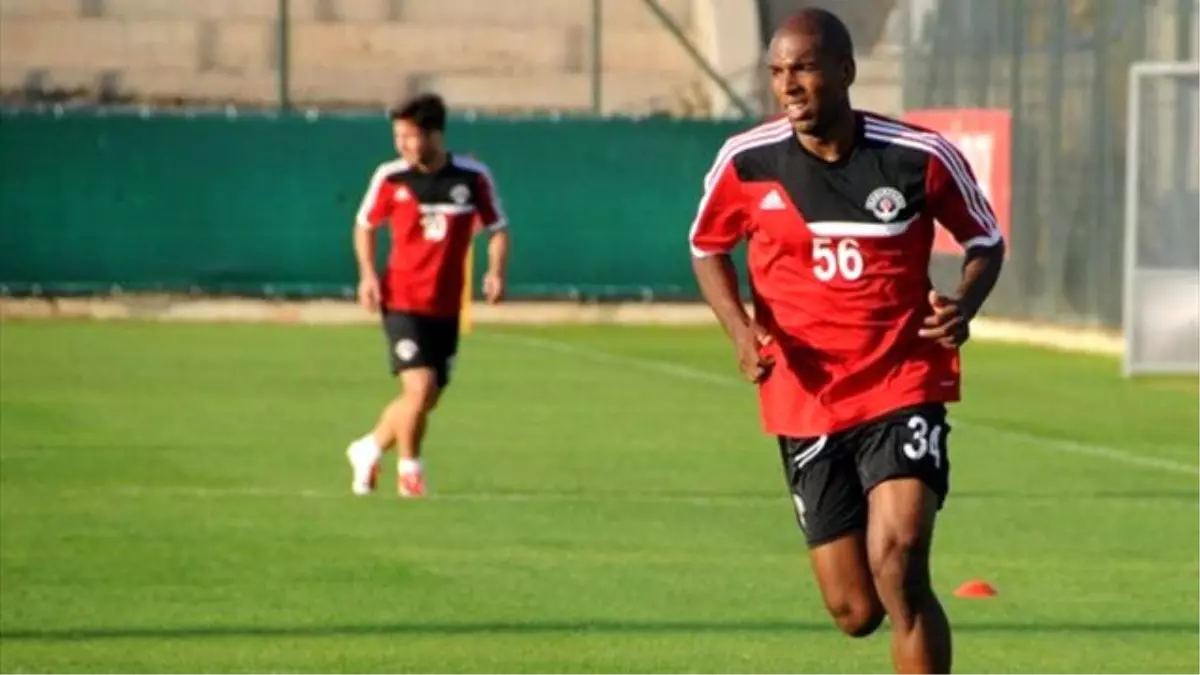 Ryan Babel: Yabancı Sınırı Kalkmalı