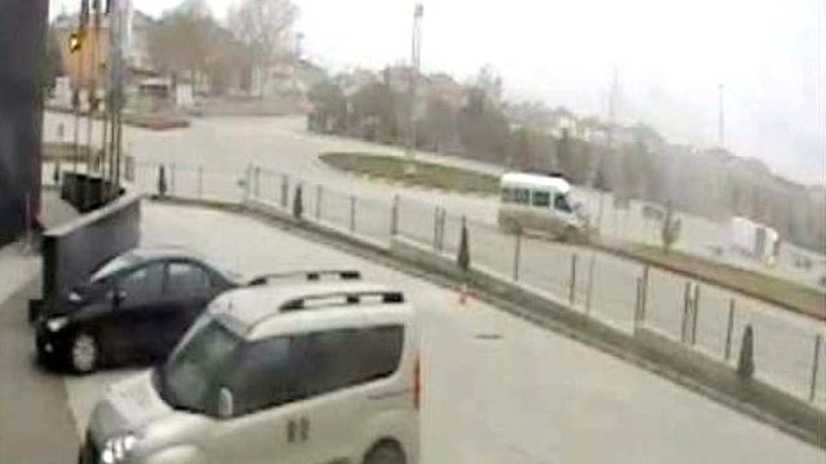 Trafik Kazası Güvenlik Kamerasında