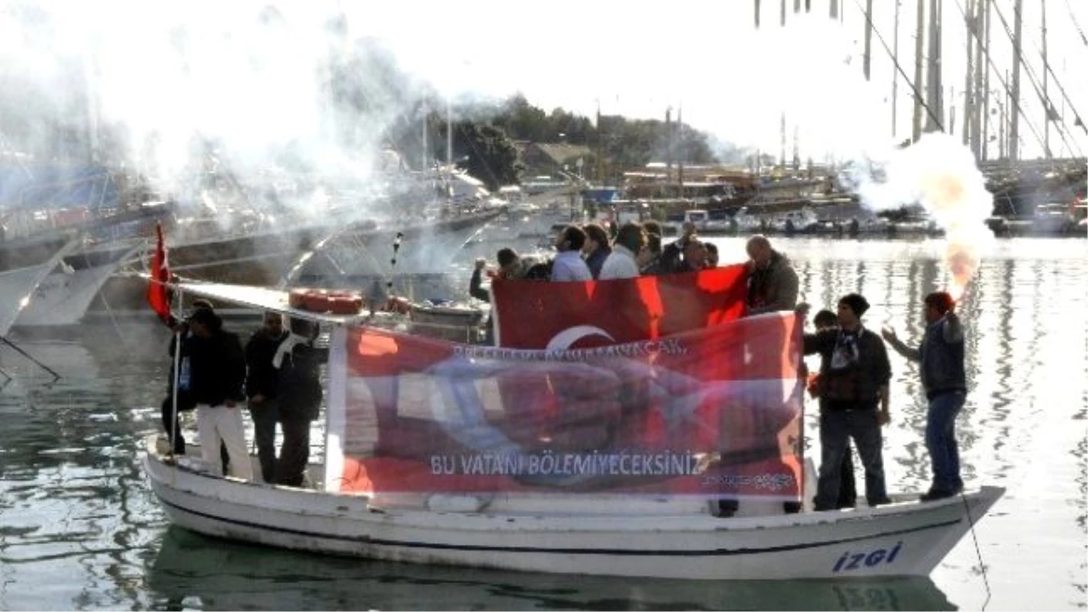 Uludere Anmasına Denizden Protesto