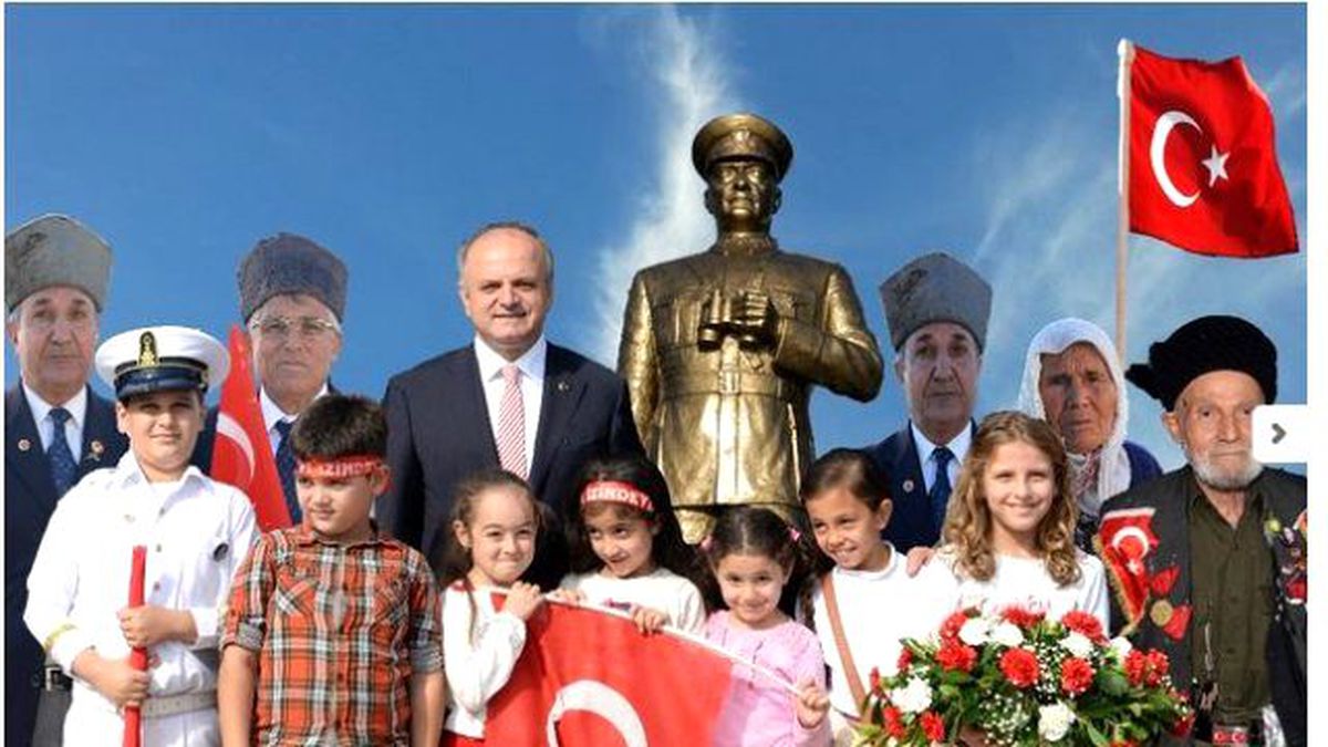 Vali Çakacak Mersin\'in Kurtuluş Günü\'nü Kutladı