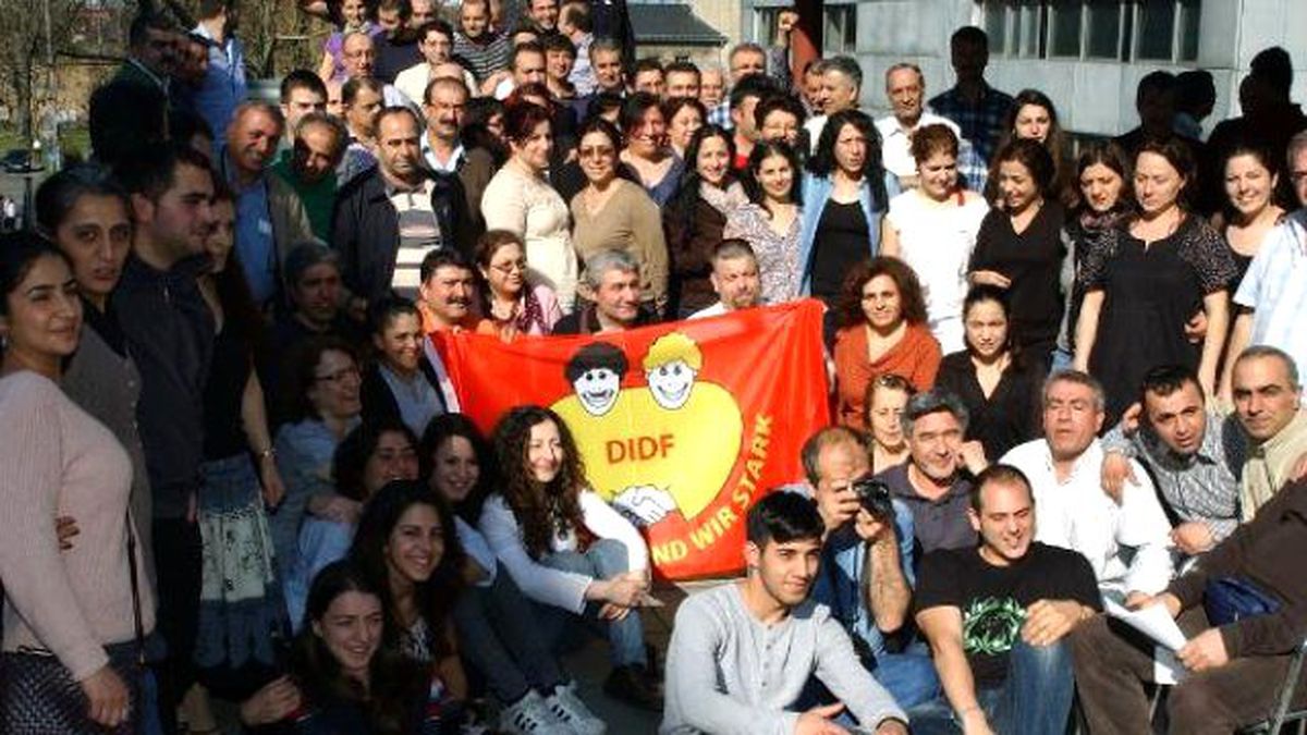 Almanya\'da Didf, Türkiye Kökenlileri Irkçılığa Karşı Alanlara Çıkmaya Çağırdı