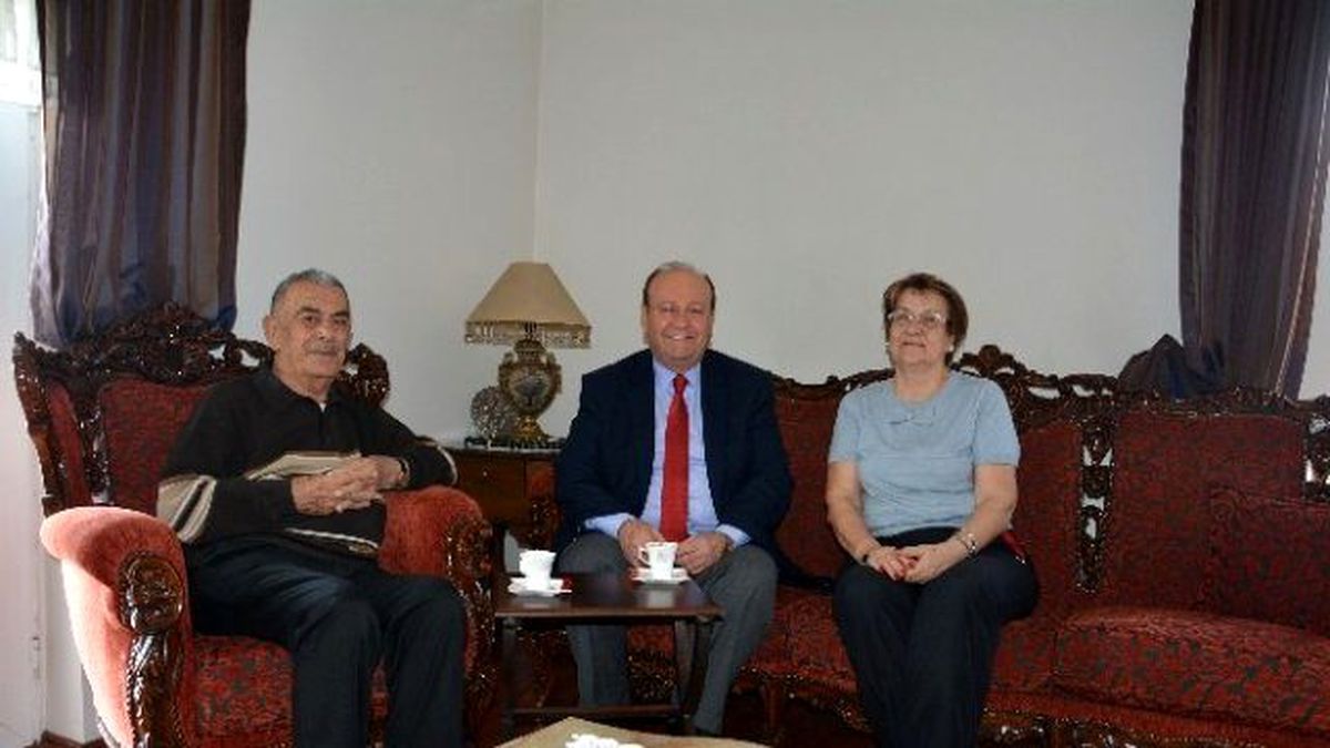 Başkan Özakcan, Öğretmenini Ziyaret Etti