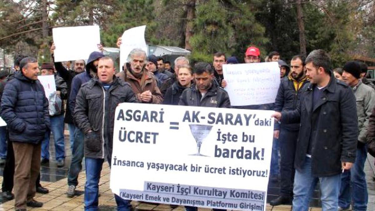İşçiler Asgari Ücret Zammını Protesto Etti