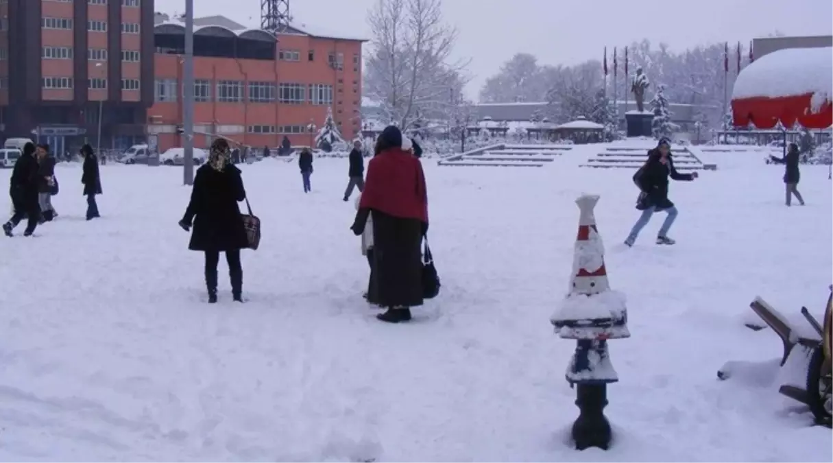 Meteoroloji\'den Soğuk ve Yağışlı Hava Uyarısı