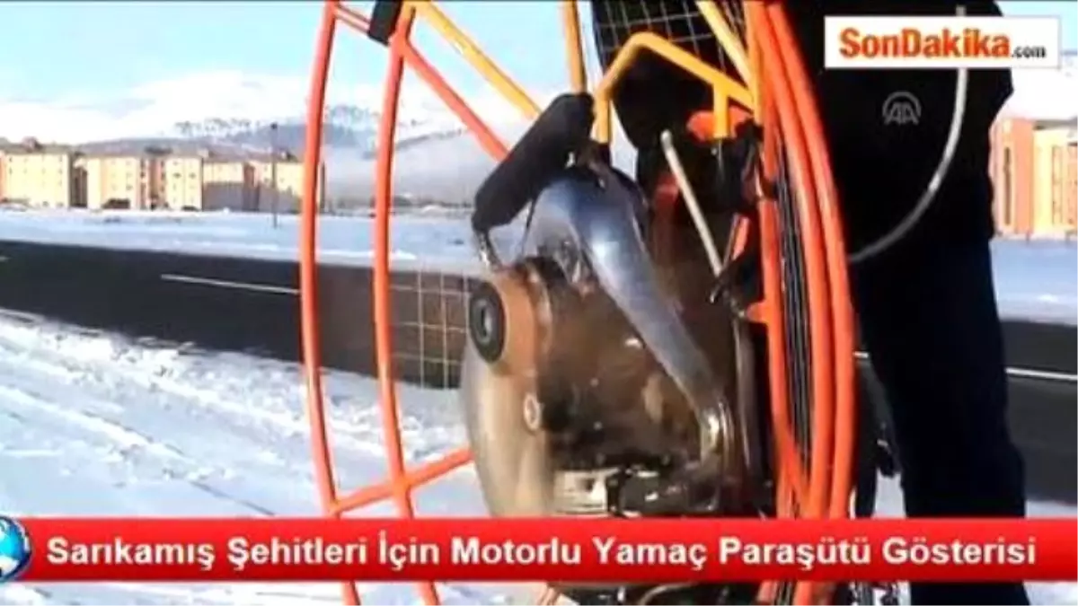 Sarıkamış Şehitleri İçin Motorlu Yamaç Paraşütü Gösterisi