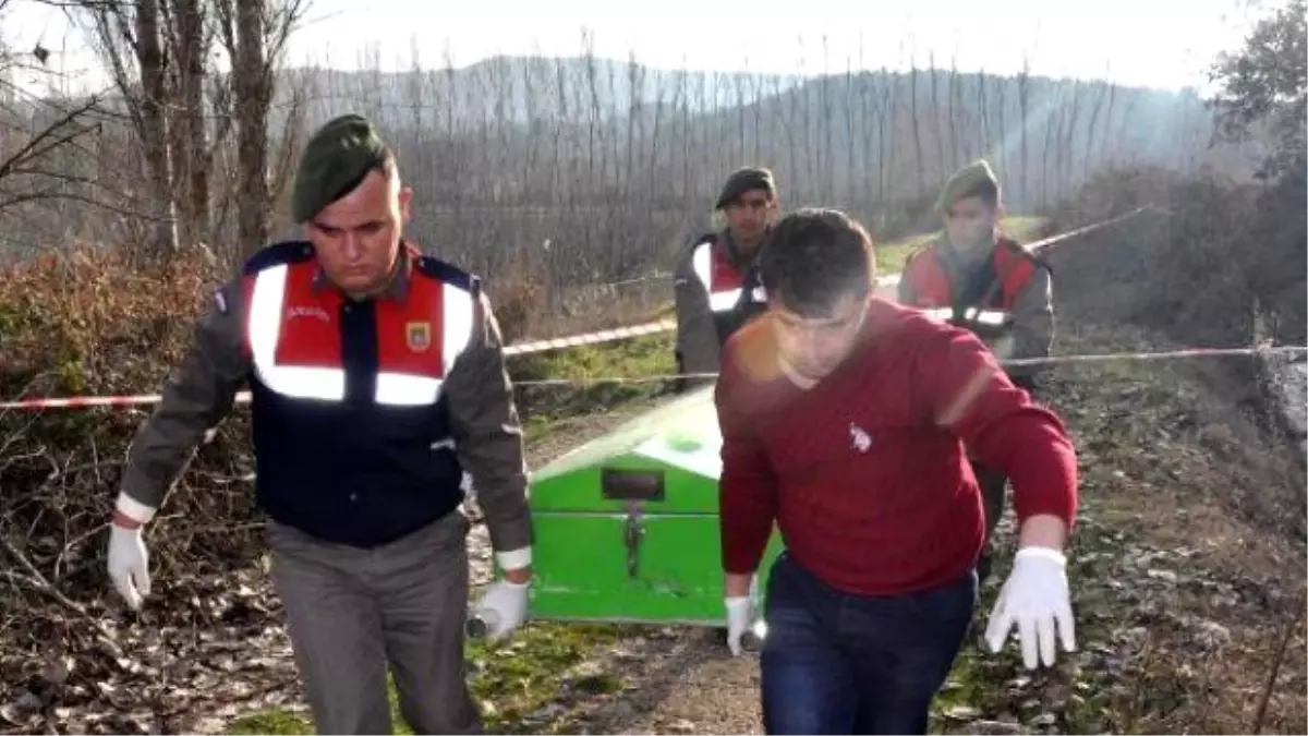 Taksi Şoförünün Tarlada Cesedi Bulundu