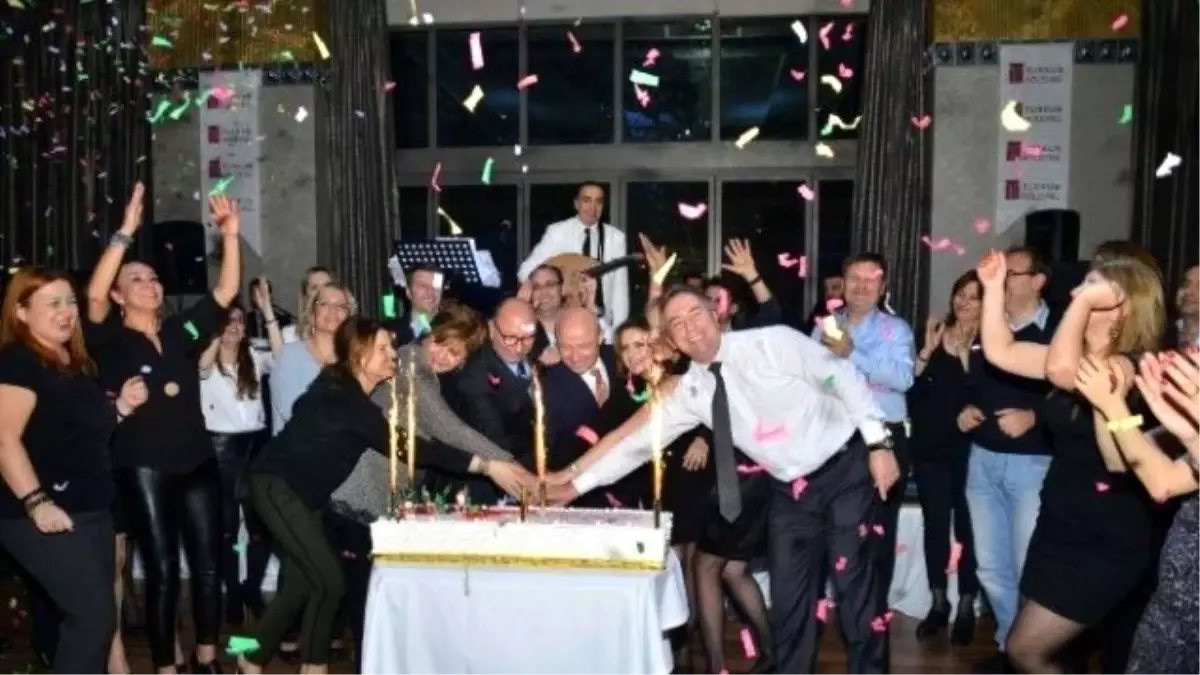 Türkün Holding Personeliyle 2015\'i Kutladı