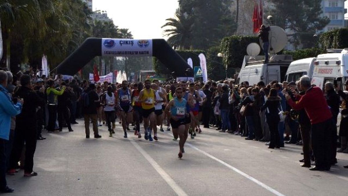5 Ocak Adana Uluslararası Kurtuluş Yarı Maratonu ve Halk Koşusu" Başladı