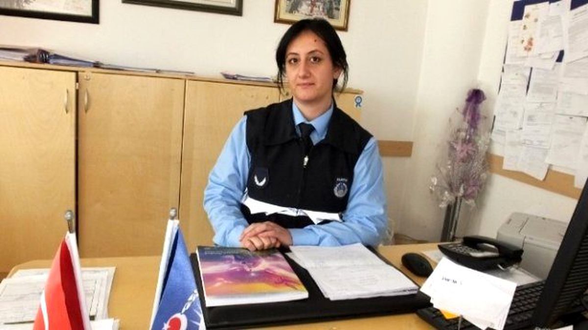 Burhaniye Belediyesine Bayan Zabıta