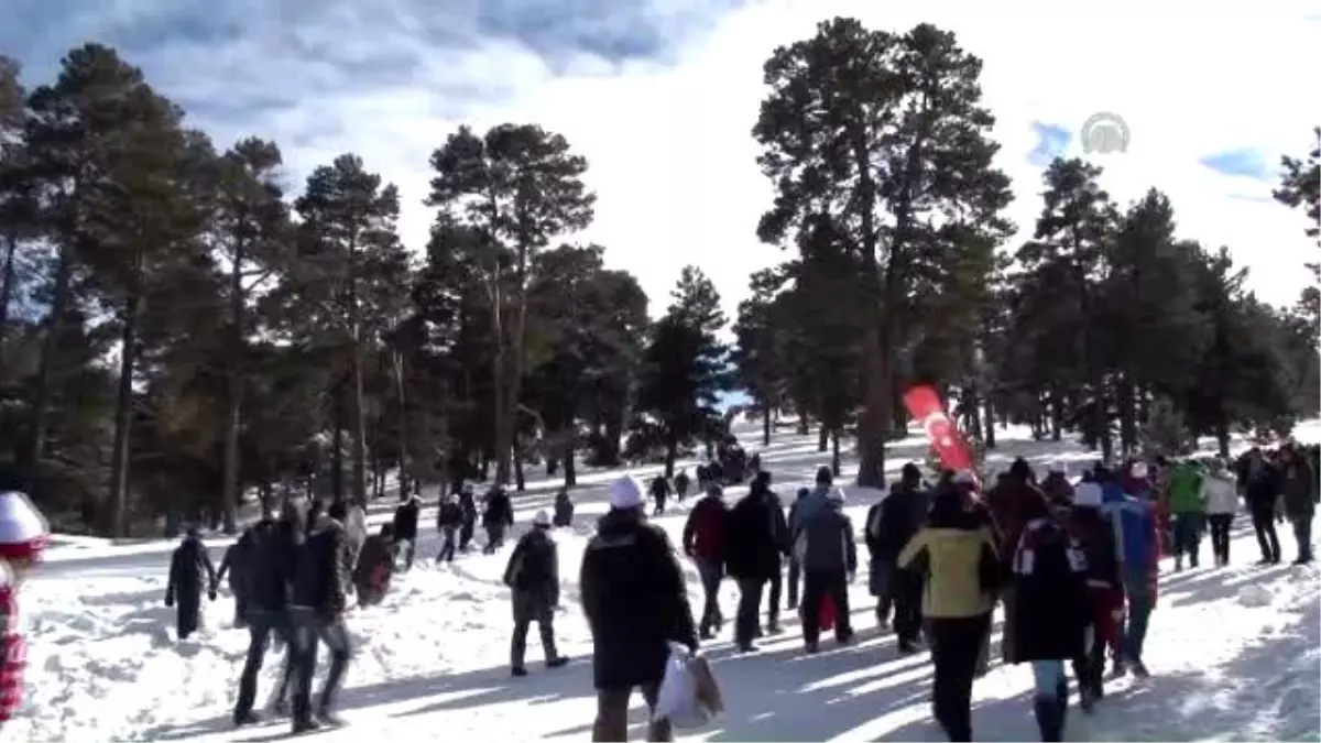 Mahkumlar Sarıkamış Şehitleri İçin Yürüdü