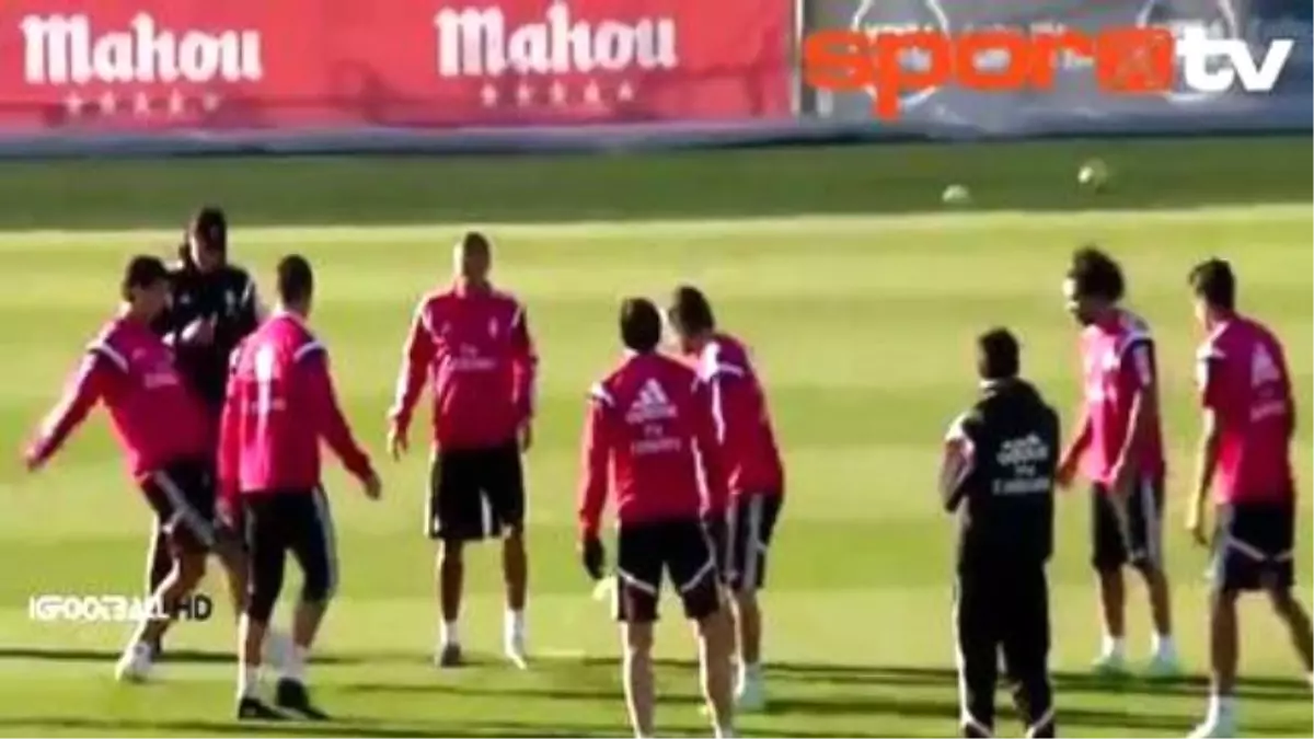 Ronaldo Ortadan Çıkamadı, Marcelo\'ya Sardı!...