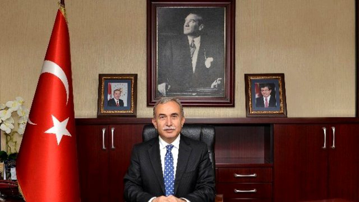 Vali Büyük: "Özgürlük ve Bağımsızlığımızdan Taviz Vermeyeceğimizi Tüm Dünyaya Bir Kez Daha...