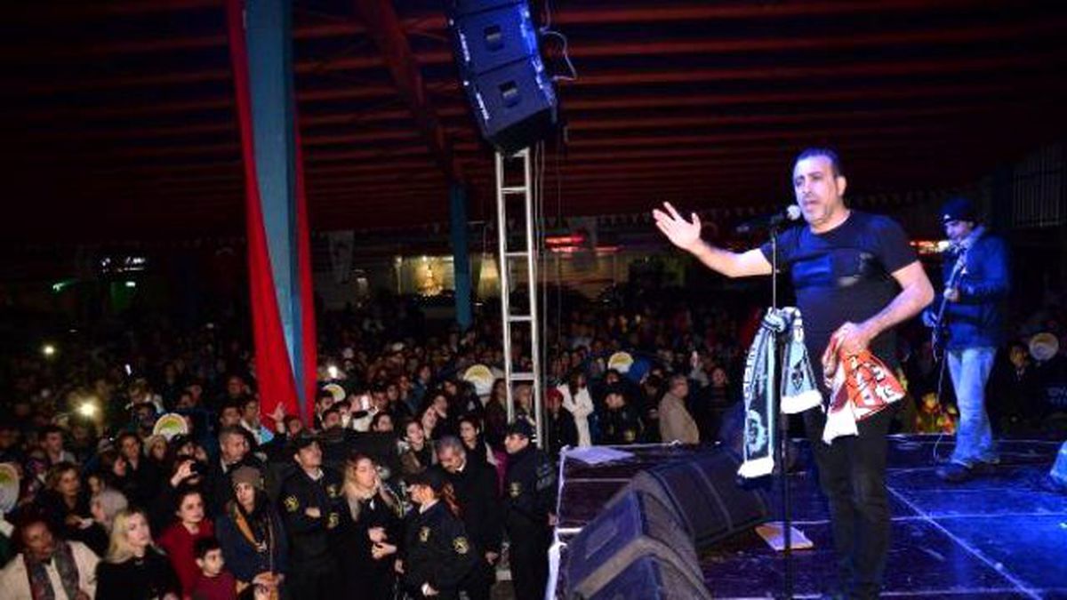 Adana\'da Haluk Levent Rüzgarı