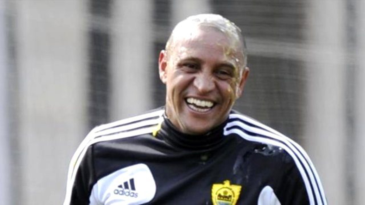 Akhisar Belediyespor\'da Roberto Carlos\'tan Rötar