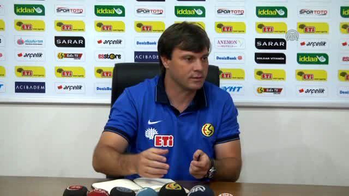 Eskişehirspor Teknik Direktörü Ertuğrul Sağlam İstifa Etti