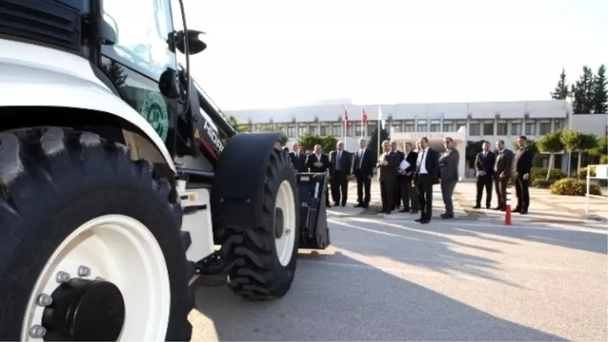 Çü\'ye Yeni İş Makinesi ve Yol Süpürme Makinesi Alındı