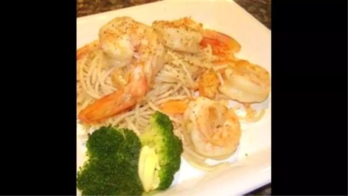 Garlic Pasta With Prawns