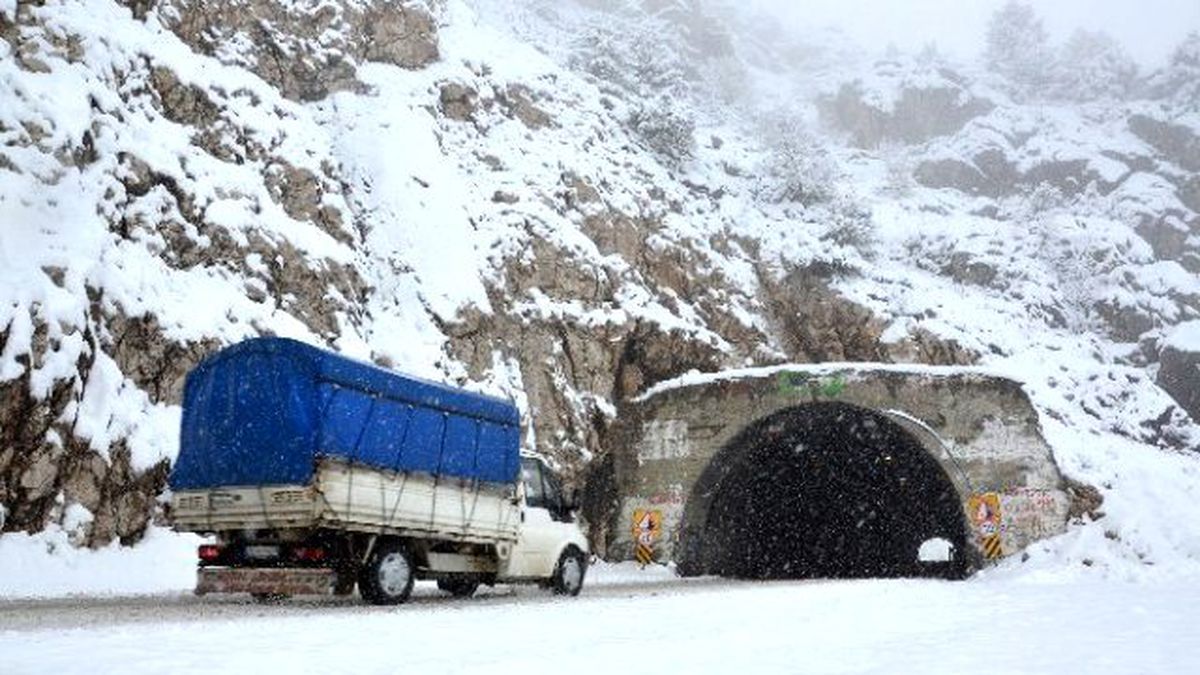 Kahramanmaraş\'ta Şiddetli Kar Yağışı