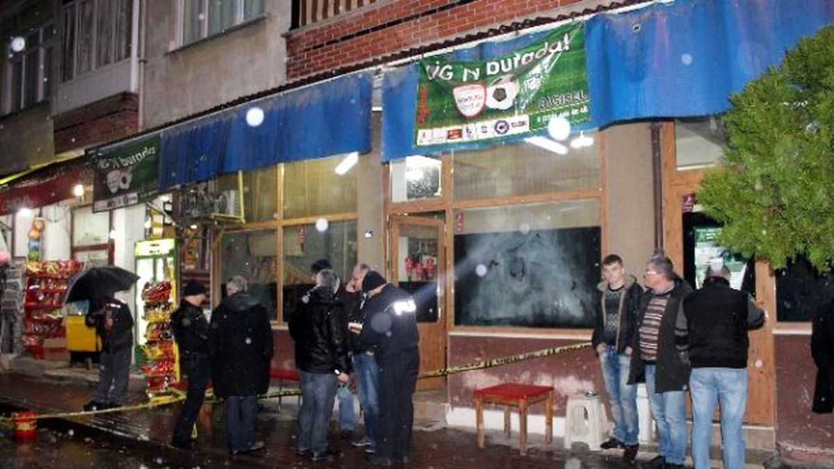 Kahvede Silahlı Kavga: 1 Yaralı