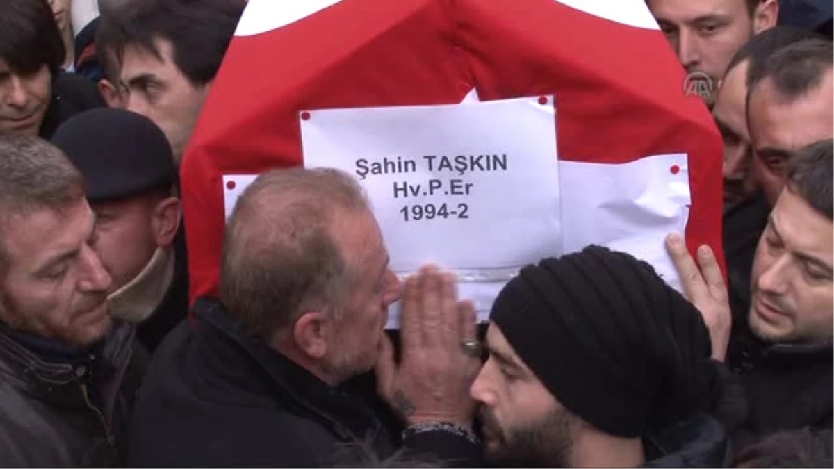 Kayseri\'deki Trafik Kazası - Şehit Er Şahin Taşkın\'ın Cenazesi
