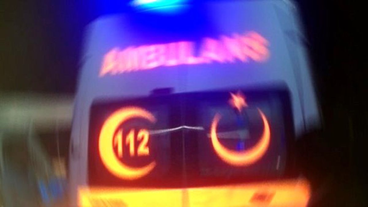Kocaeli\'nde Trafik Kazası: 3 Yaralı