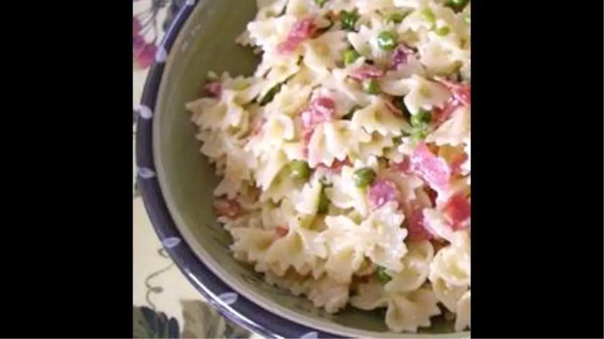 Pasta With Salami And Peas