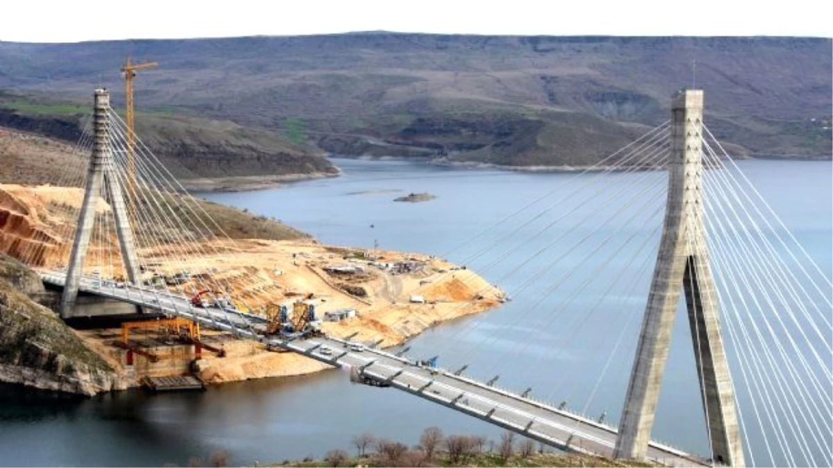 Türkiye\'nin En Uzun 3\'üncü Köprüsü Tamamlandı