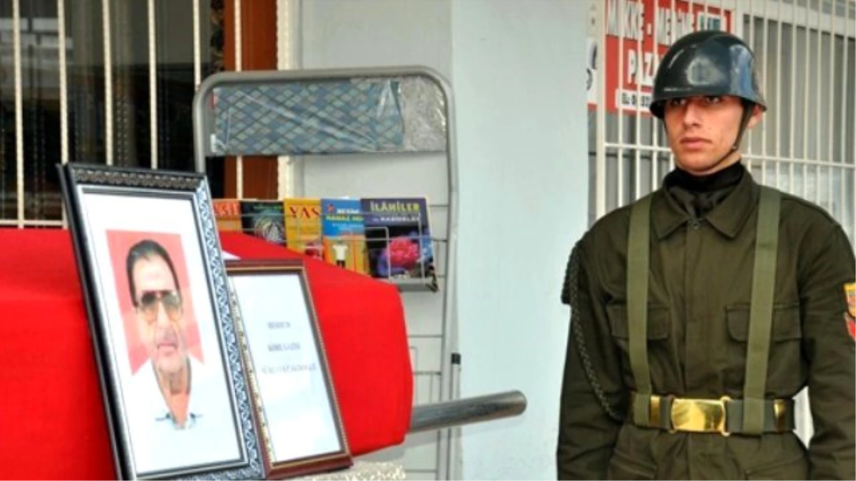 Vefat Eden Kore Gazisi Çakıroğlu, Defnedildi