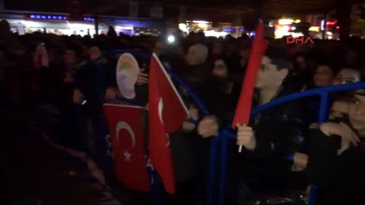 Adana\'da Haluk Levent Rüzgarı