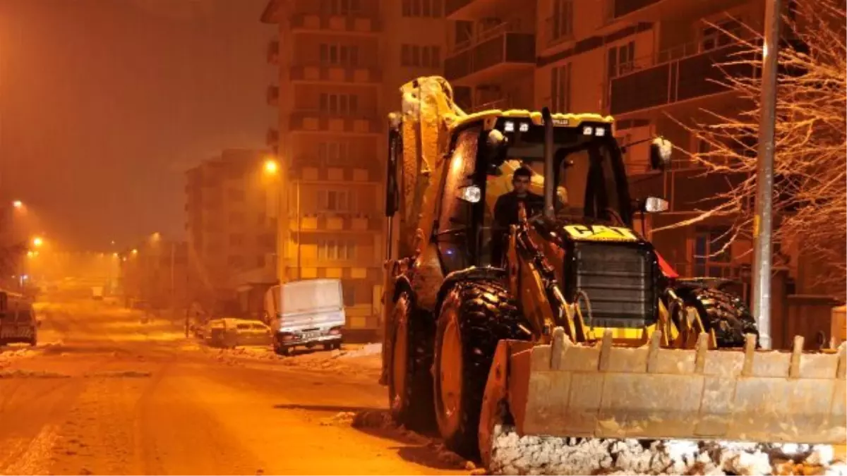 Afşin Belediyesi\'de Gece Mesaisi…