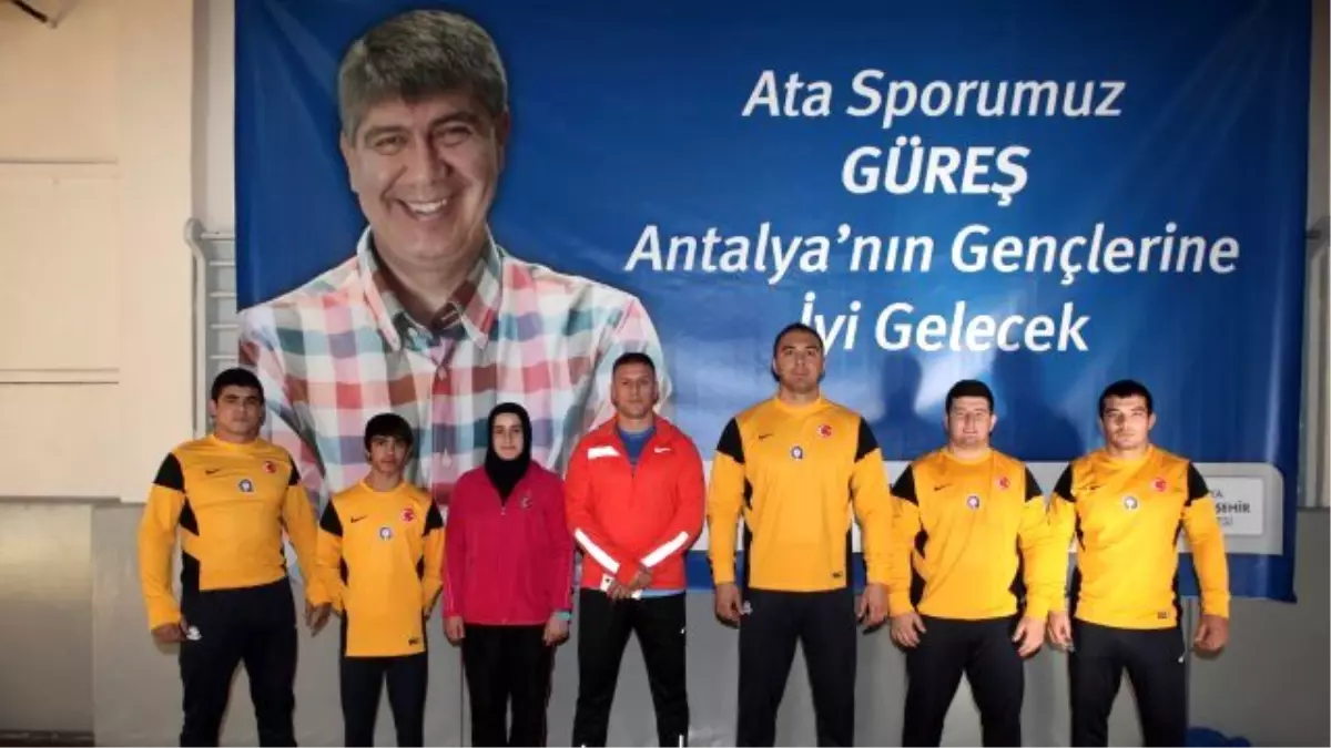 Antalya, Güreşte 2015\'e İddialı Hazırlanıyor