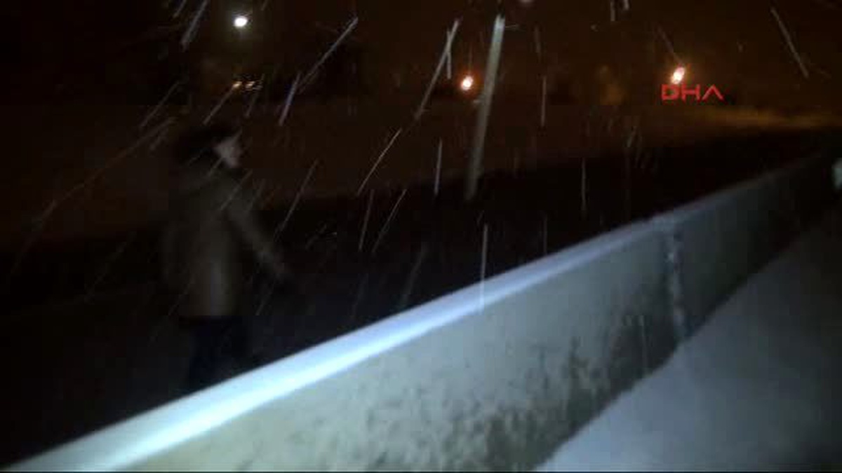 Bolu Otobüs Mola Verince Psikolojik Rahatsızlığı Bulunan Yolcu Kaçmaya Kalkıştı