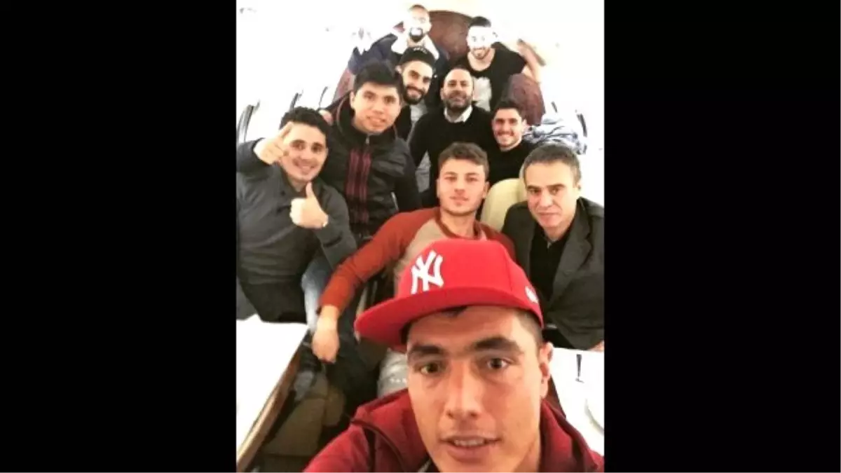 Cardozo\'nun Telefonundan Selfie